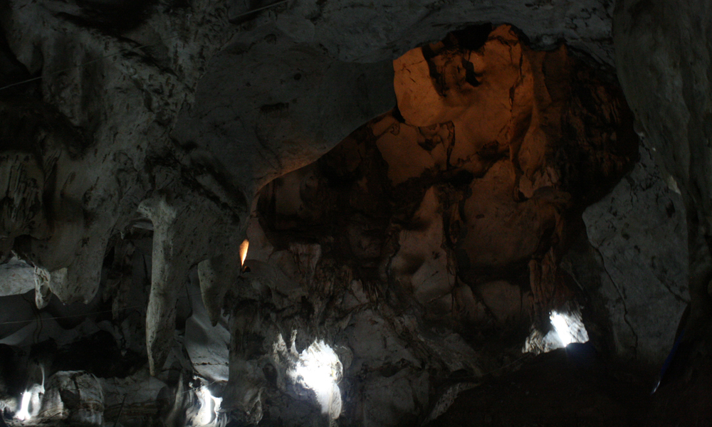 Motorbike tours from Chiang Mai - muangoncave