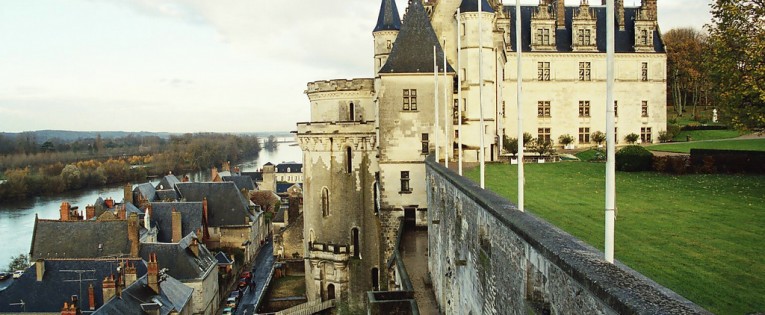 5 Reasons to Go Abroad