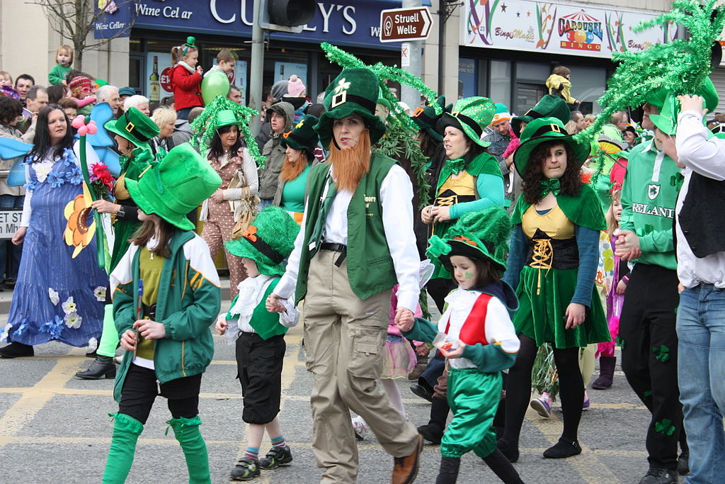St Patrick’s Day is an awesome day to be in the city ... photo by CC user Ardfern on wikimedia commons